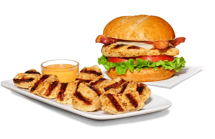 Grilled chicken burger & a plate of grilled chicken nuggets